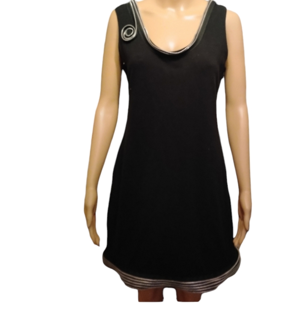 🌺Sohung Designs Black zipper dress  size med *collectors piece🌸